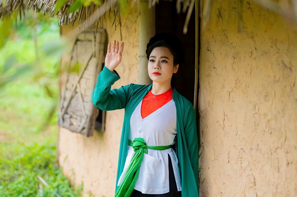 NSND Lương Thùy Linh