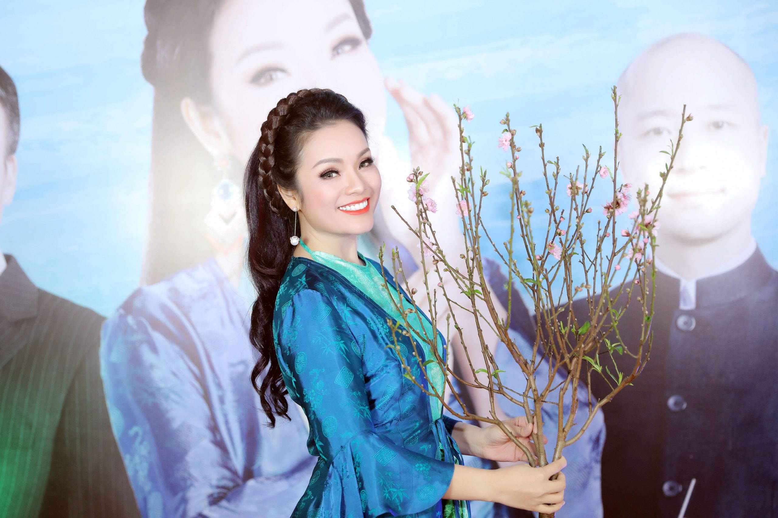 Ca sĩ Tân Nhàn có nhiều bài hát được yêu thích
