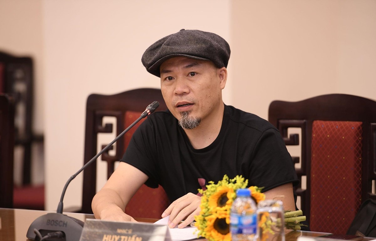 Nhạc sĩ Huy Tuấn là ai?
